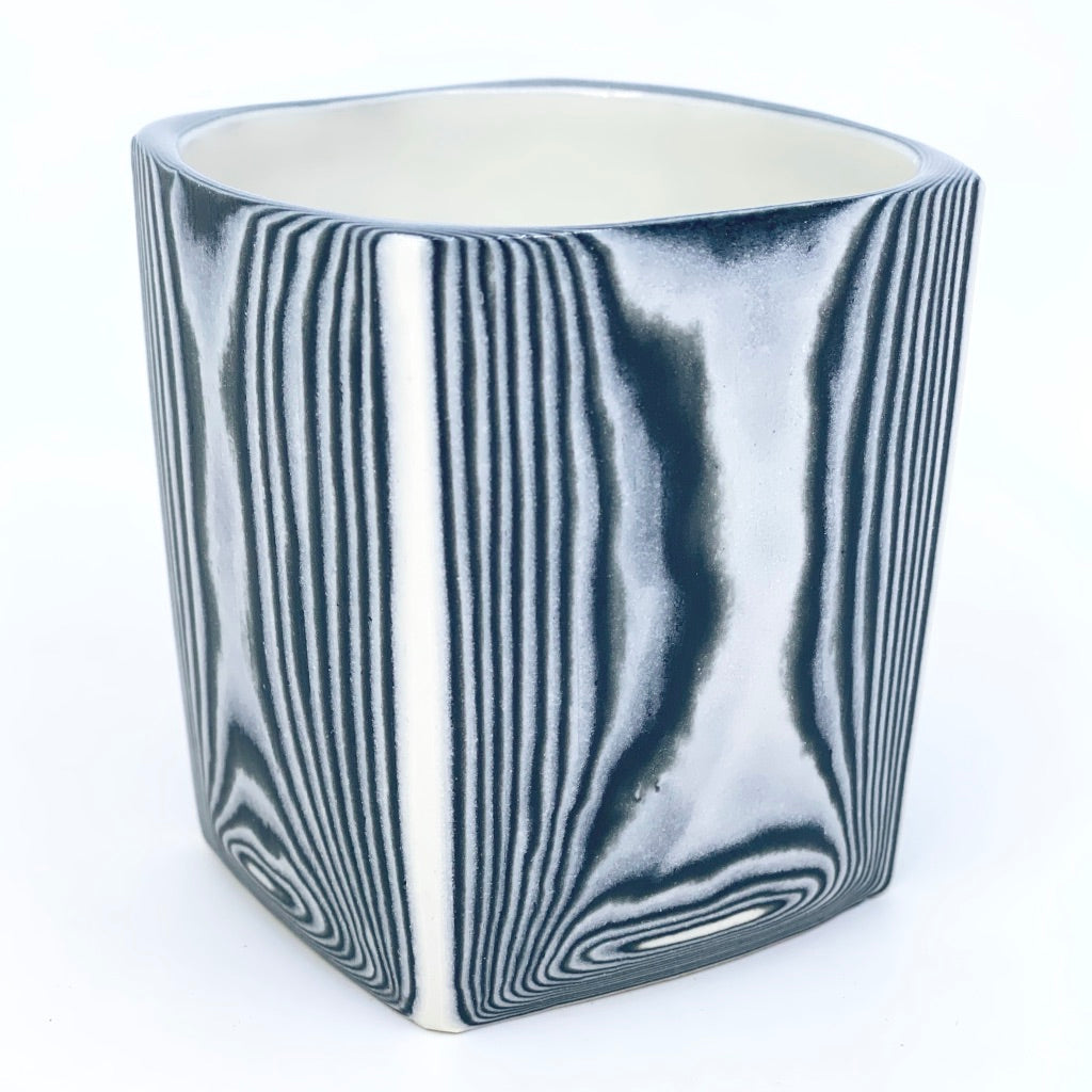 White & Black 25-Layer "Wood Grain" Faceted 4 Sided Tumbler
