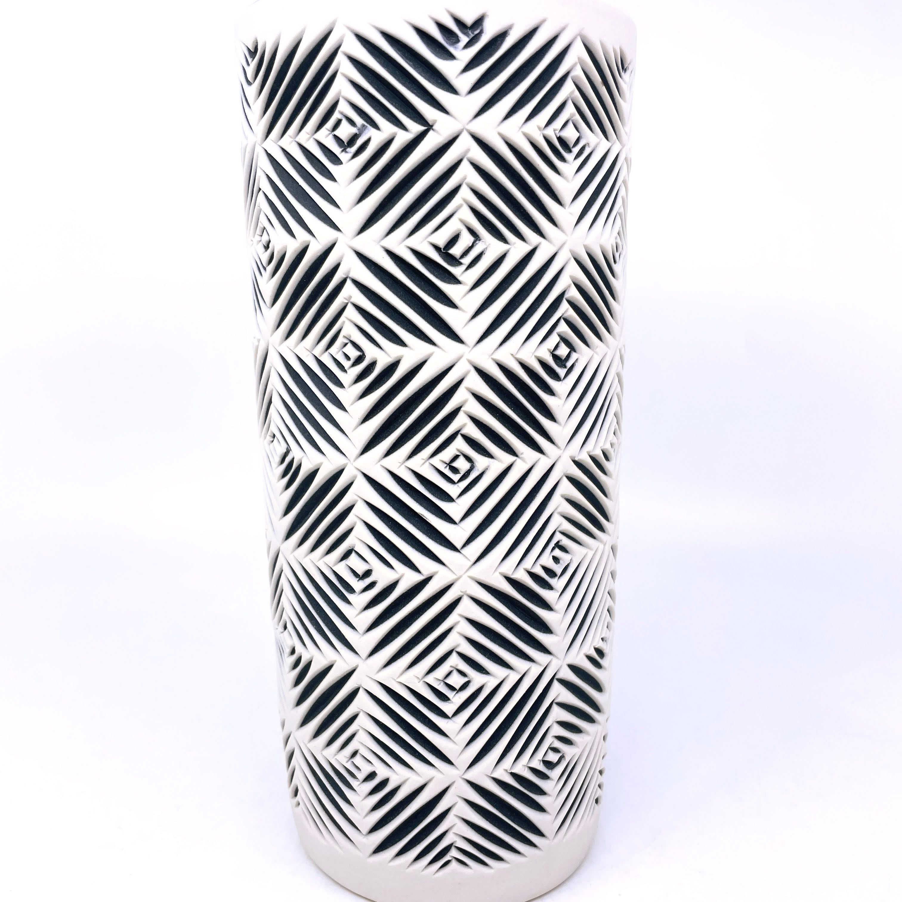 Black & White Crosshatch 3-Layer Carved Large Column Vase