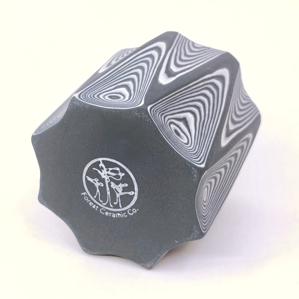 White 25-Layer Zig Faceted Tumbler (8-Sides)