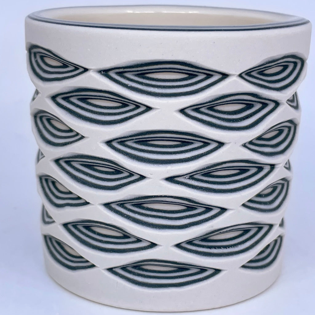 *Preorder* Mesh 7-Layer Black and White Carved Tumbler - White Exterior/Interior (ship in 4-6 weeks)