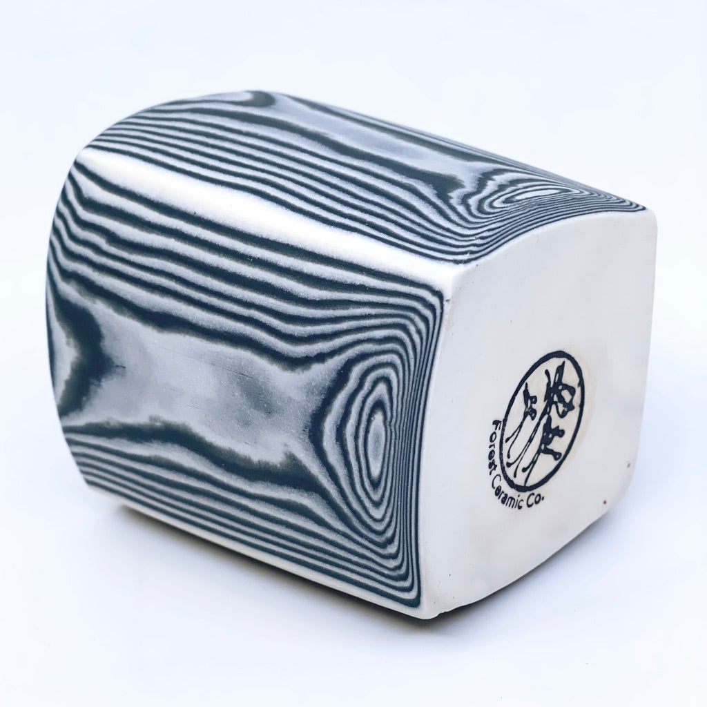 White & Black 25-Layer "Wood Grain" Faceted 4 Sided Tumbler